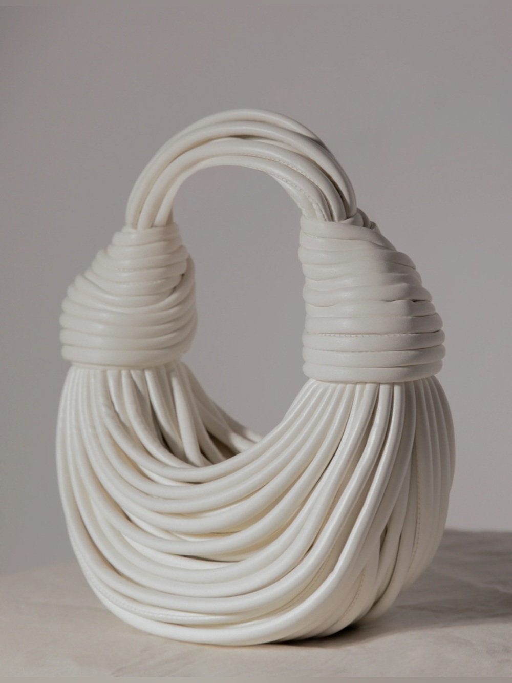 Cream Sculptural Knot Handle Bag - Unbranded